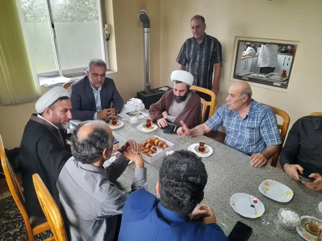 دیدار مسئولان محلی رحیم‌آباد با خیر ارجمند جناب آقای حسن‌پور به مناسبت هفته دولت
