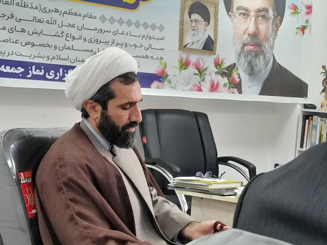 حضور شهردار و اعضای شورای اسلامی شهر رحیم‌آباد در جلسه هم‌اندیشی یادواره شهدای اشکور